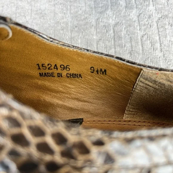 Giorgio Brutini genuine snake skin Men (9) extremely rare gold studs dress shoes